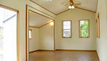 チップアウト・スライドアウトの外観・内観