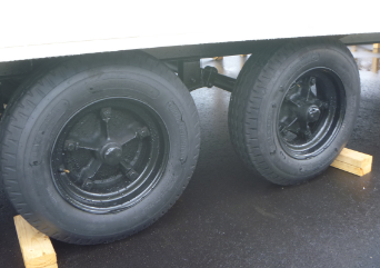 タイヤ固定・オリジナルジャッキ